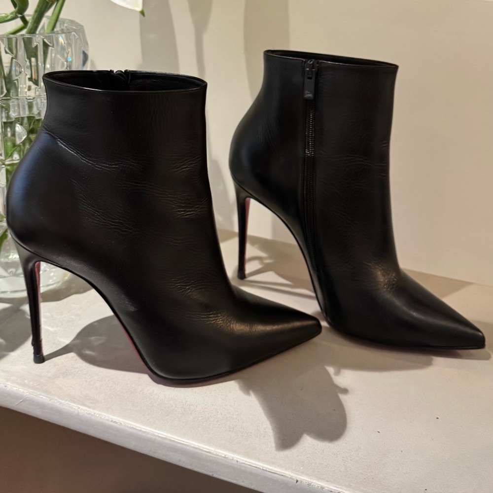 Christian Louboutin So Kate booties 100 size 39.5